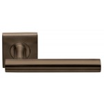 Deurklink LB7 vierkant geveerd rozet brons