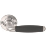 Deurkruk Timeless 1932GRR50 rond rozet mat nikkel ebbenhout geveerd