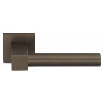 Deurkruk Bobby EK101-G geveerd vierkant rozet brons 