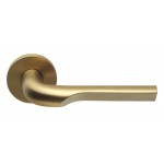 Deurkruk Rivio GL100 PVD rond rozet ongeveerd mat goud