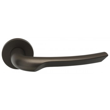 Deurkruk Rivio GL102 rond rozet geveerd brons