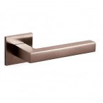 Deurkruk Olivari ABC vierkant rozet brons mat titaan PVD