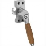 Raamsluiting SKG Ton mat nikkel ongelakt teak