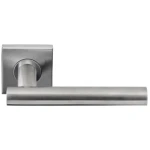 Deurklink LB7 vierkant geveerd rozet mat RVS